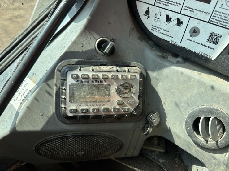 2019-bobcat-t650-image-21
