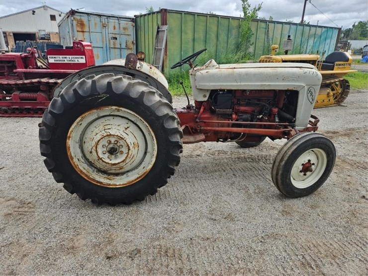 2017-ford-tractor-image-6