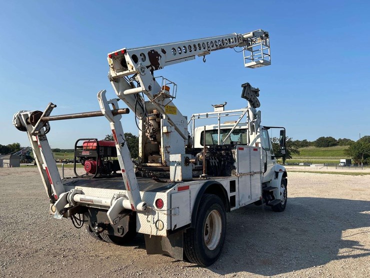 2005-international-durastar-4300-image-3