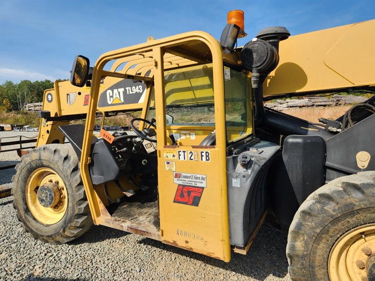 2008-caterpillar-943-image-17
