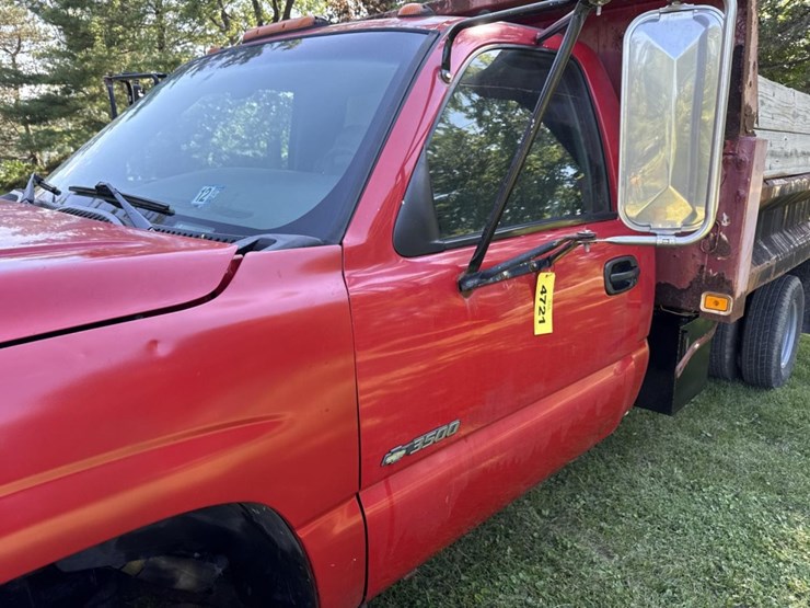 2001-chevrolet-3500-image-17