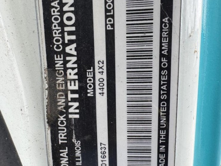2004-international-durastar-4400-image-80