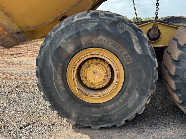 caterpillar-745-image-105