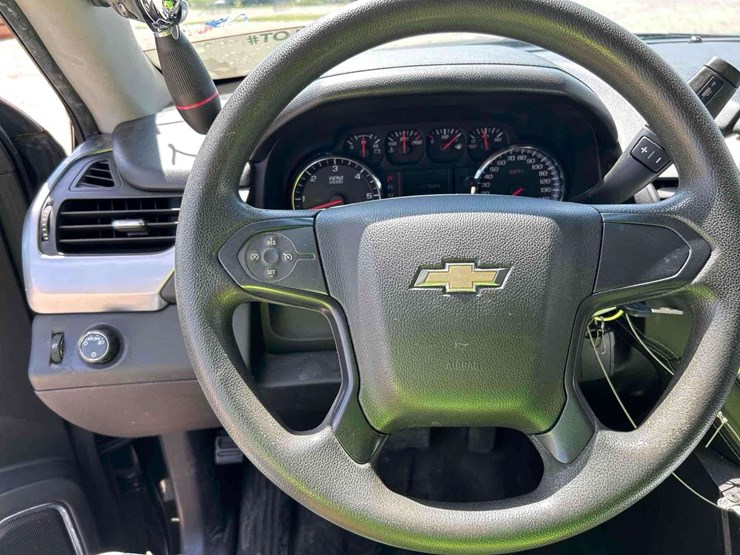 2016-chevrolet-tahoe-image-14