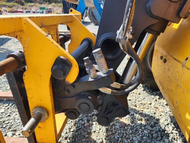 jcb-520-50-image-15