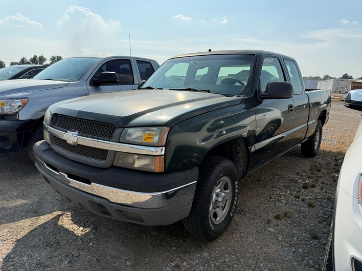 2003-chevrolet-silverado-image-1