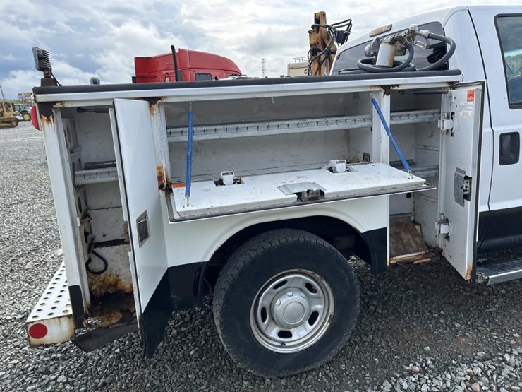 2011-ford-f250-image-14