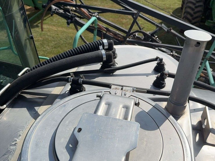 2000-john-deere-4700-image-15