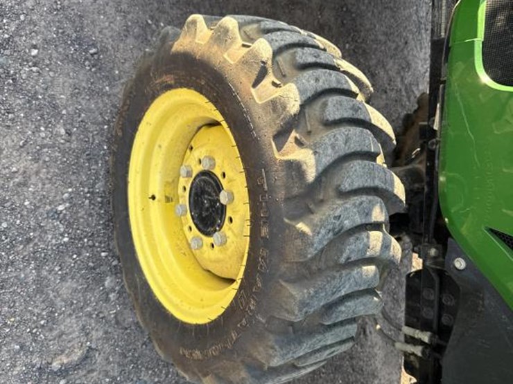 john-deere-3032e-image-27