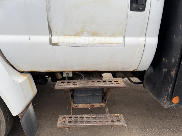2003-ford-f650-image-12