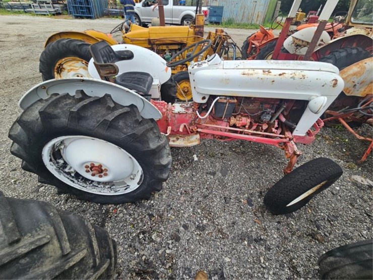 ford-tractor-image-6