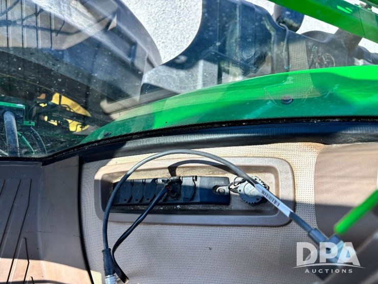 2014-john-deere-r4038-image-136