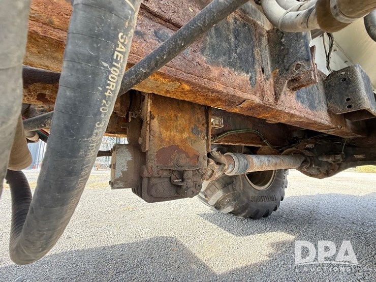 2010-case-ih-titan-3520-image-34