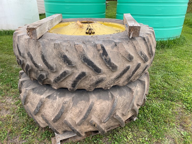 #7118-•-set-of-18.4-r38-bolt-on-dual-tractor-tires-image-2