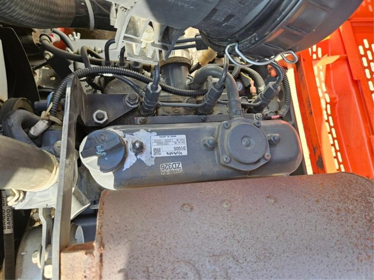 kubota-zd326-image-17