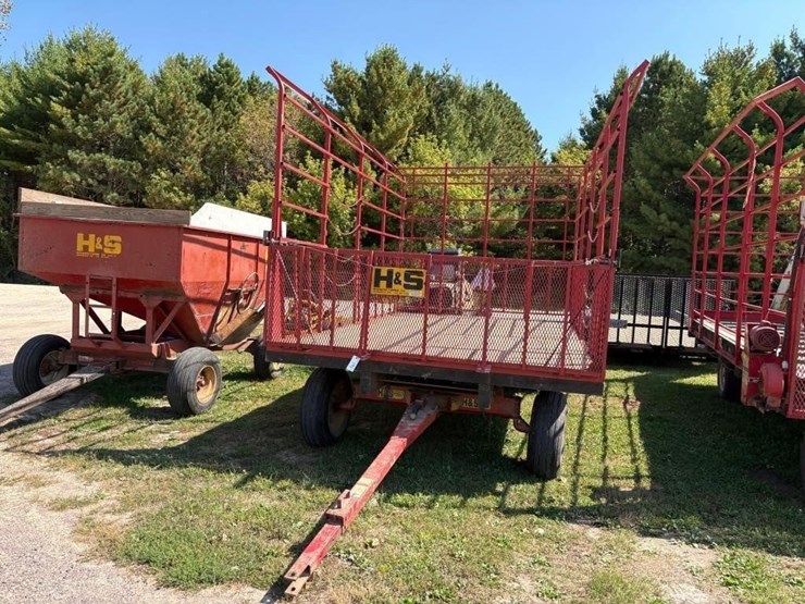 9x16'-hay-rack-on-gear-image-2