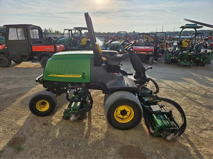 john-deere-3225c-image-6