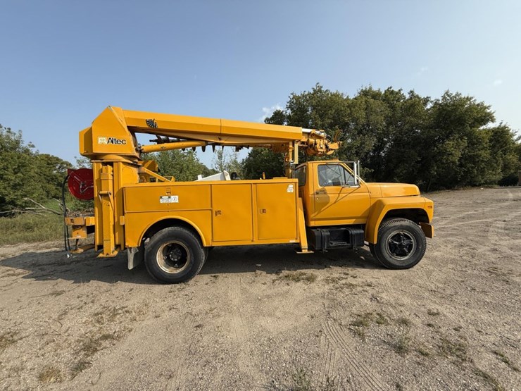 1980-ford-f800-image-7