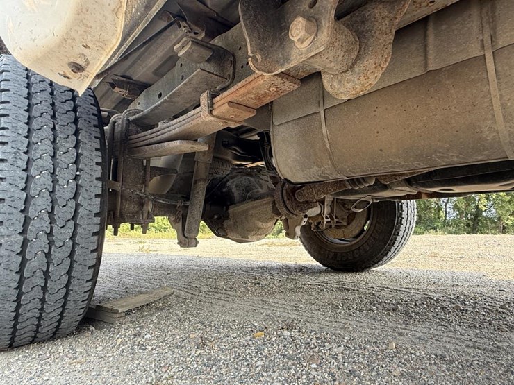 2013-ford-f350-image-38