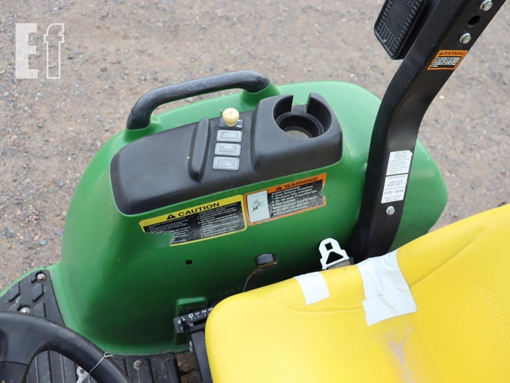 john-deere-3032e-image-13