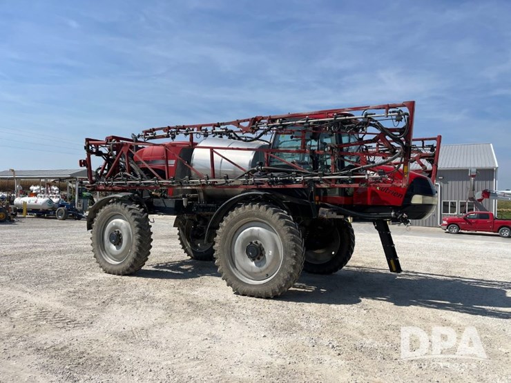 2016-case-ih-patriot-3340-image-2