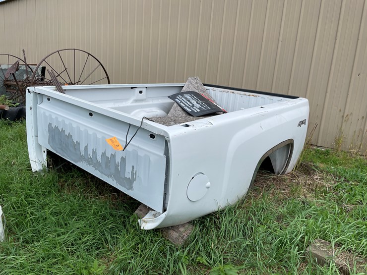 #7127-•-8'-chevy-truck-box-image-1
