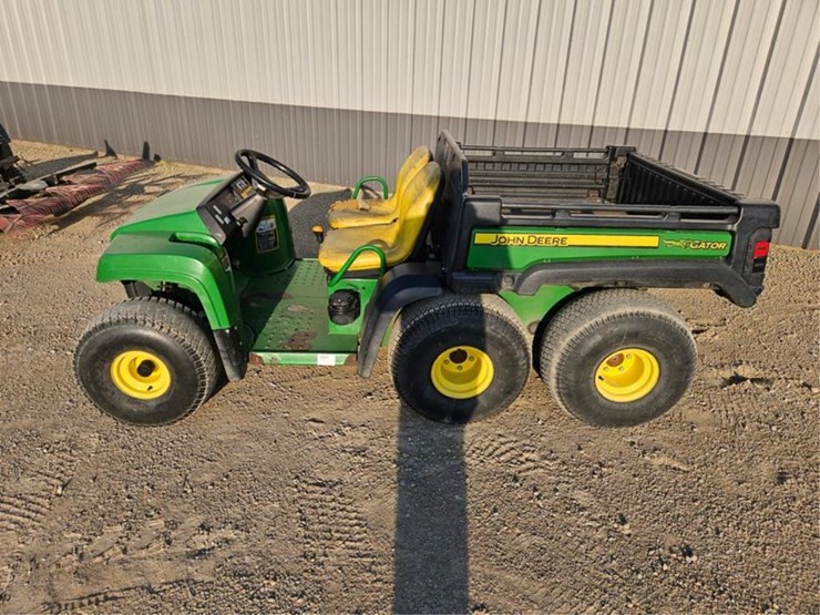 john-deere-gator-image-2
