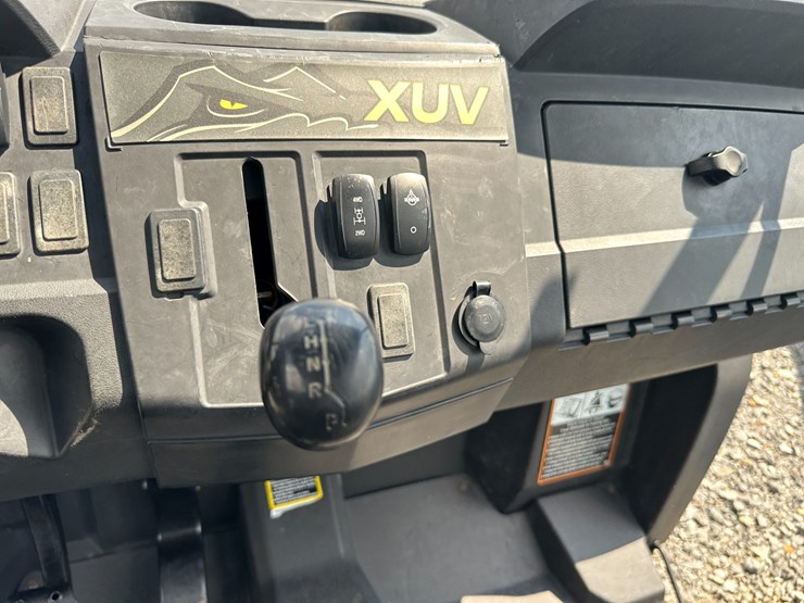 2021-john-deere-gator-image-38