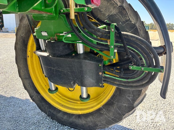 2017-john-deere-r4038-image-83