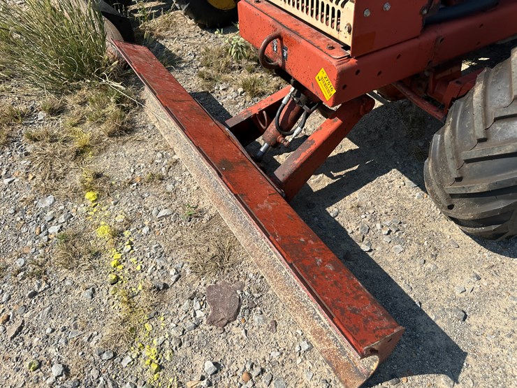 2004-ditch-witch-3700-image-22