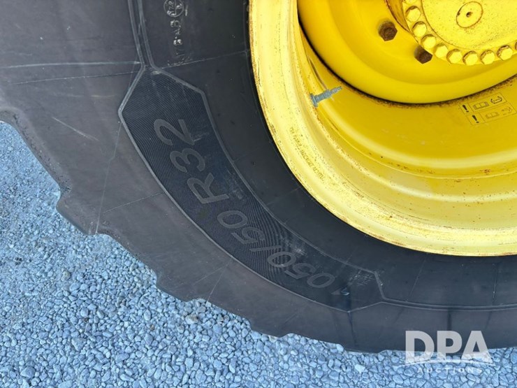 2019-john-deere-f4365-image-57