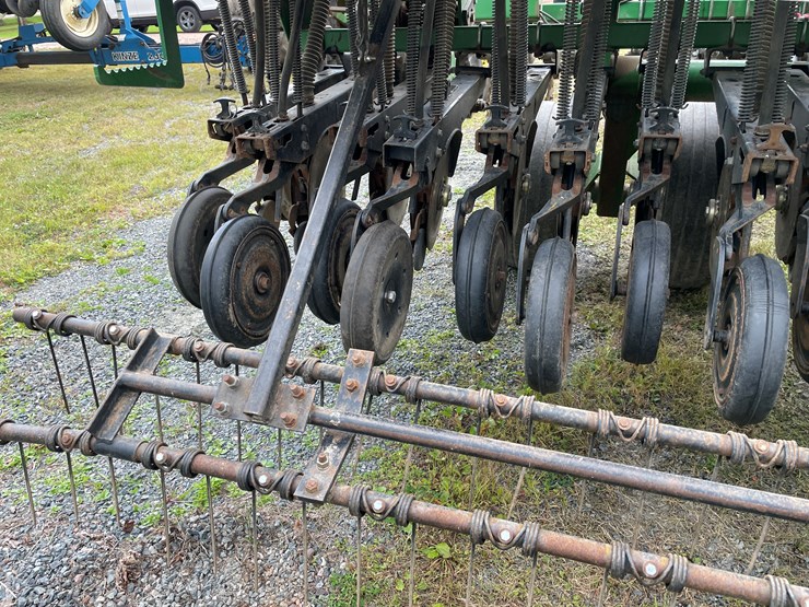 #7102-•-great-plains-grain-drill-no-till-drill-image-29