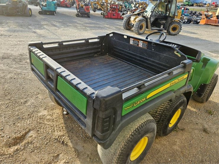 john-deere-gator-image-11