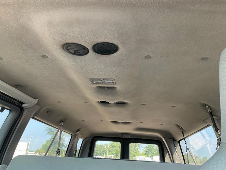 2000-ford-e350-image-69