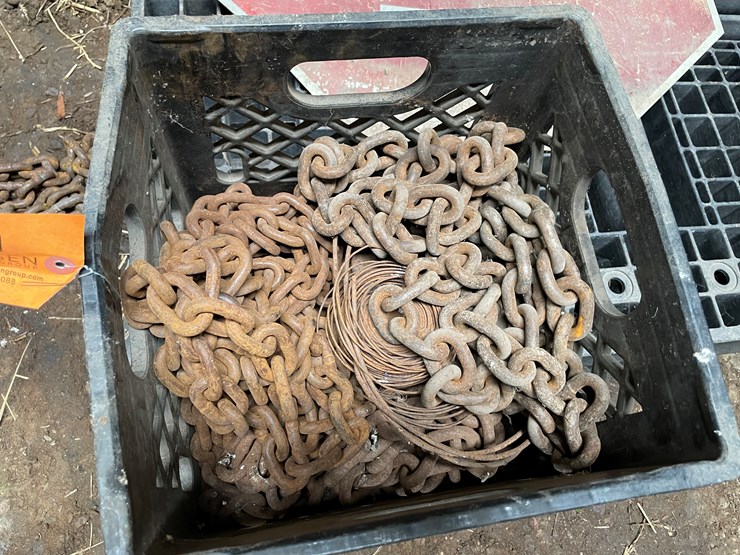 #7164-•-contents-of-milk-crate-image-1