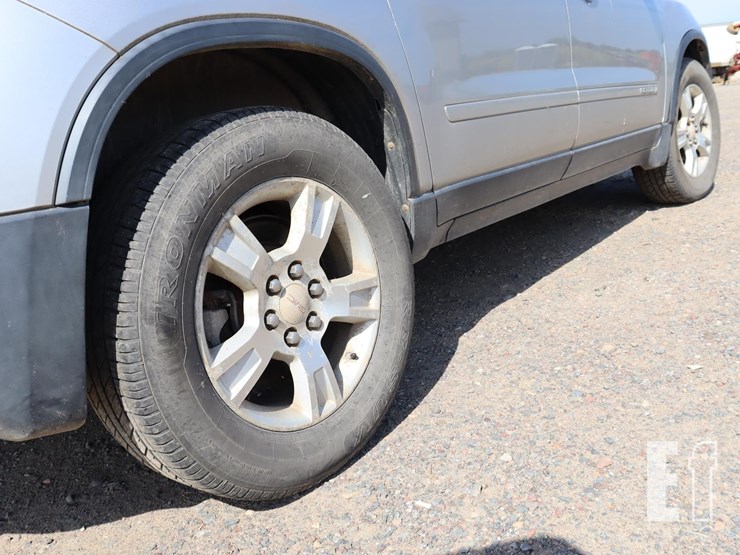 2008-gmc-acadia-image-13