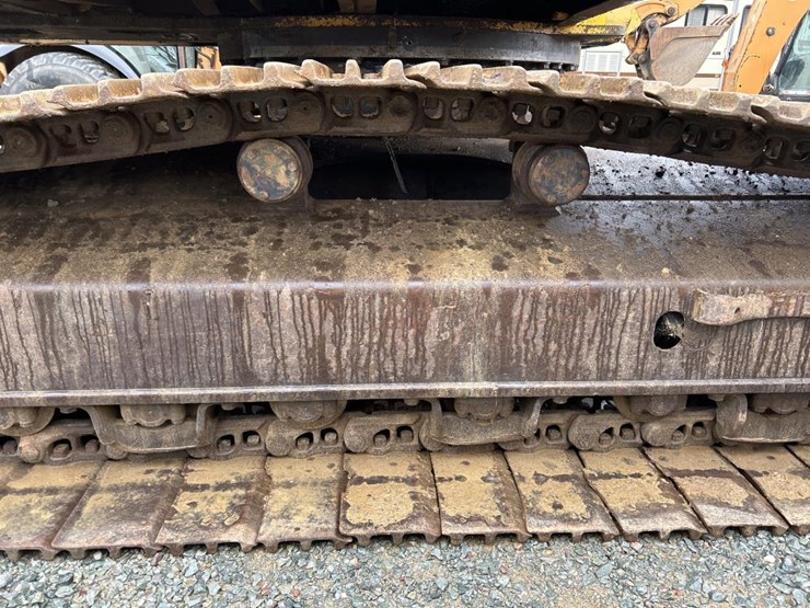 komatsu-pc270-lc-image-70