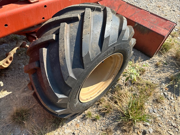 2004-ditch-witch-3700-image-8