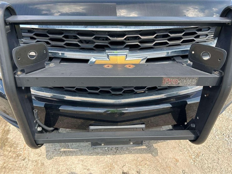 2016-chevrolet-tahoe-image-25