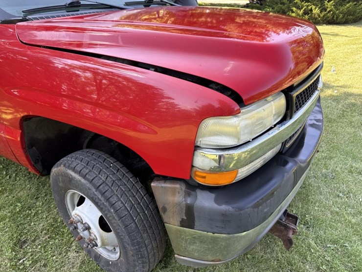 2001-chevrolet-3500-image-11