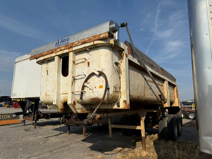 1978-clement-dump-trailer-image-2