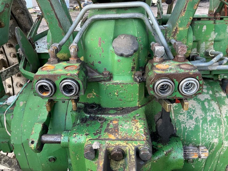 john-deere-2940-image-31