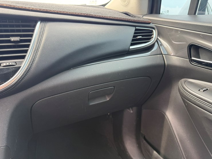 2019-buick-encore-image-18
