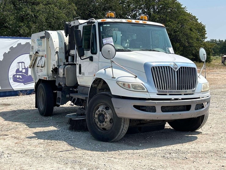 2014-international-durastar-4300-image-4