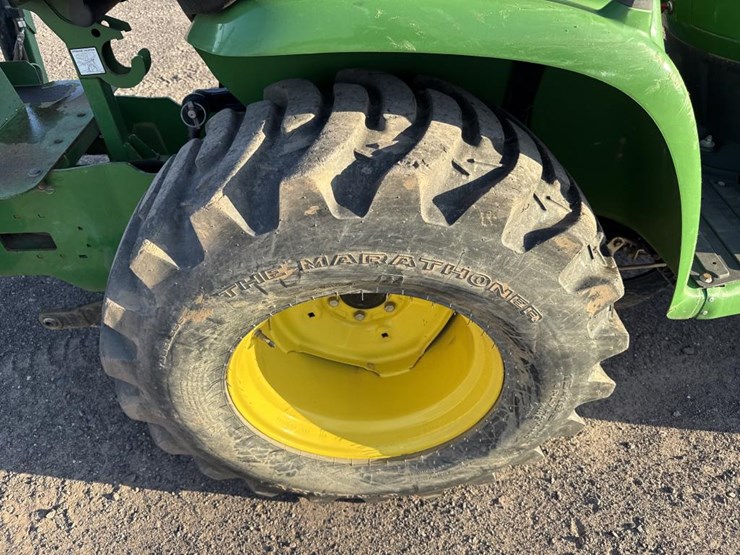 john-deere-3032e-image-30