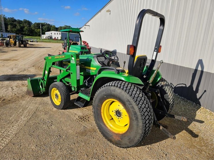 2000-john-deere-4400-image-3