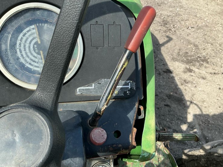 john-deere-2940-image-44