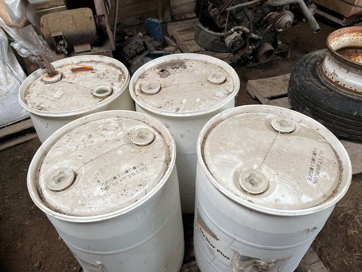 #7154-•-(4)-30-gallon-plastic-drums-image-3