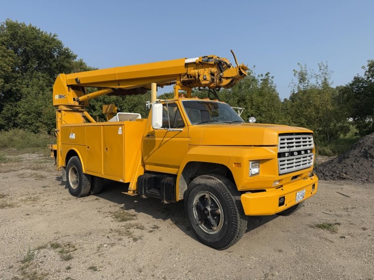 1980-ford-f800-image-8