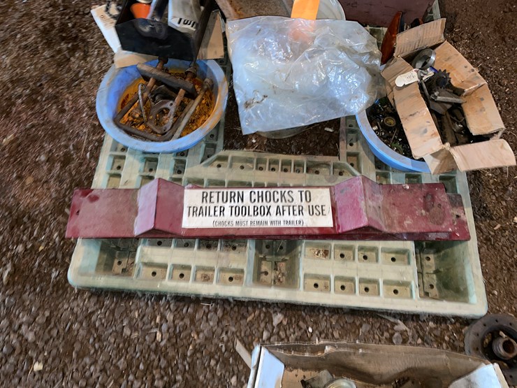 #7172-•-pallet-of-various-shop-items-image-21